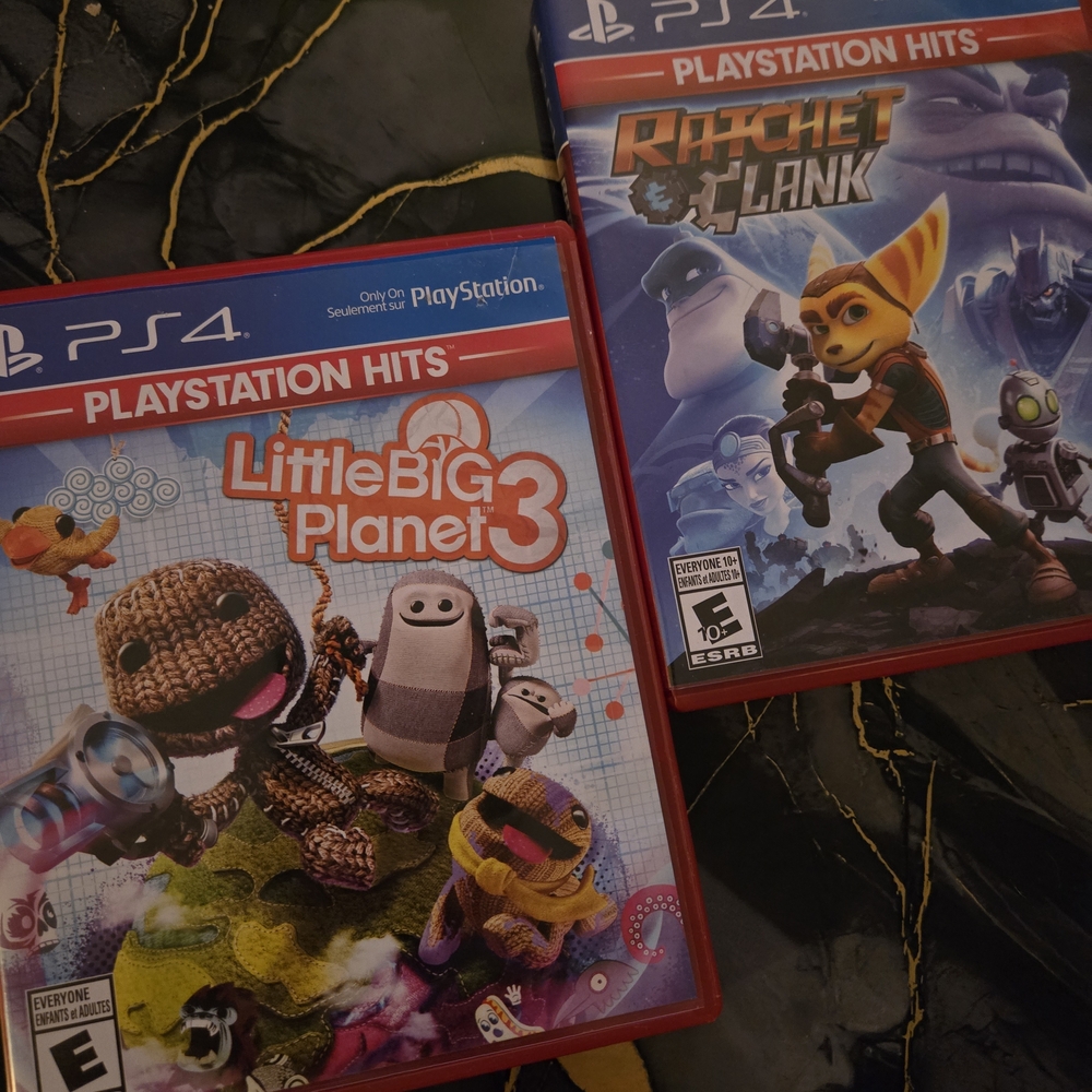 PS4 GAMES LittleBigPlanet 3 & Ratchet & Clank - Red Cases